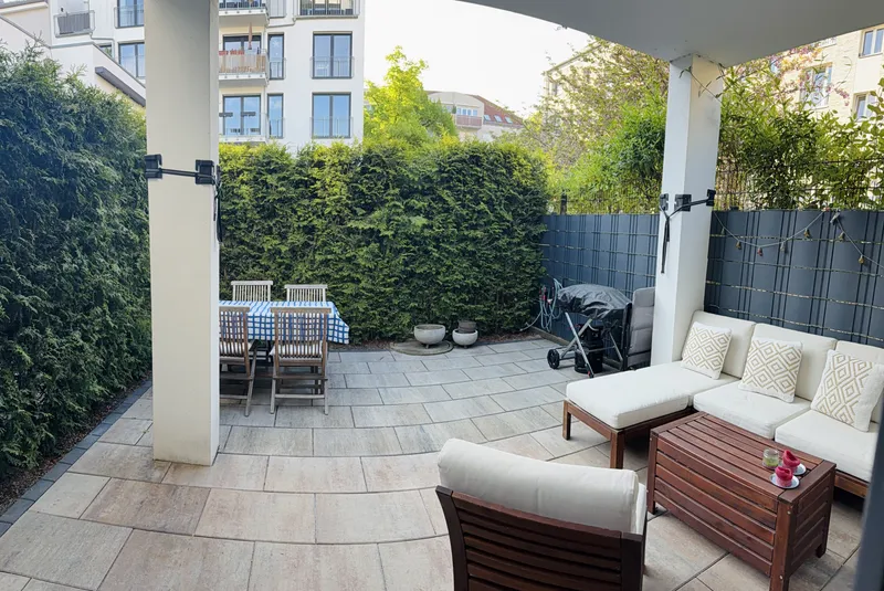 Großzügige 5-Zimmer-Wohnung mit 2 Terrassen und Garage in Berlin-Weißensee — photo 1